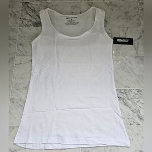 NEW WITH TAGS Zena Sport White Tank Size Medium